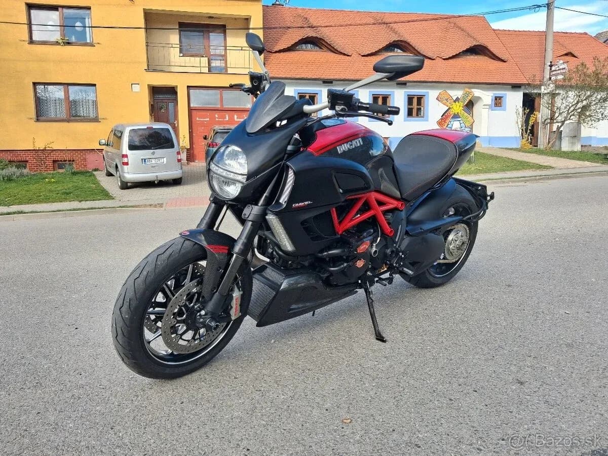 Ducati Diavel Carbon - foto 1